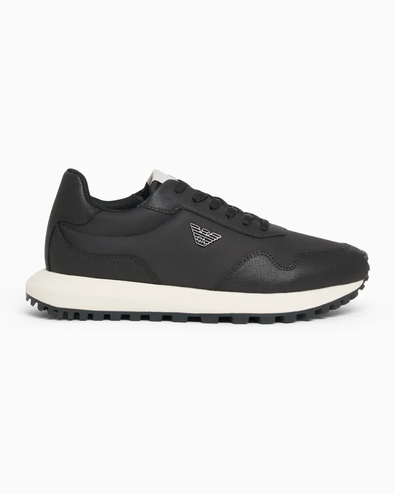 Emporio Armani ASV Sneaker aus recyceltem Nylon, mit Details aus wiederaufbereitetem Saffiano Braun