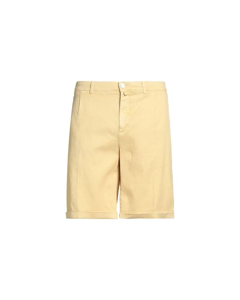 Jacob Cohën HOSEN & RÖCKE - Jeansshortsauf YOOX.COM Gelb