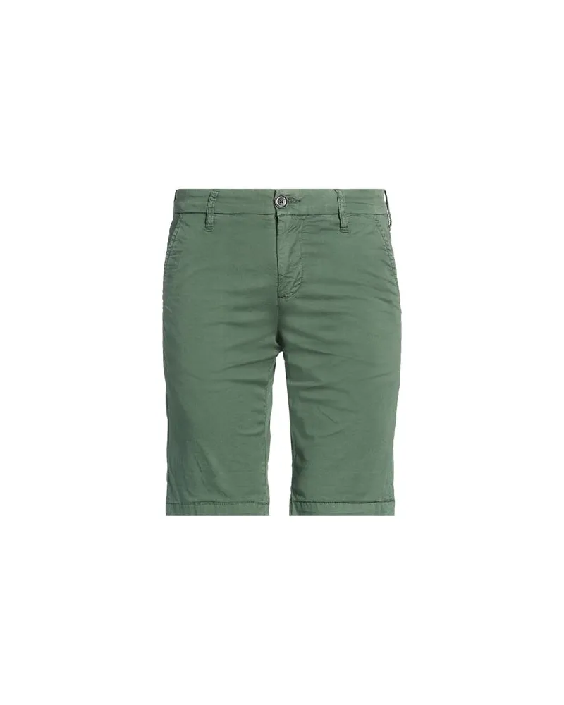 Guess HOSEN & RÖCKE - Shorts & Bermudashortsauf YOOX.COM Dunkelgrün