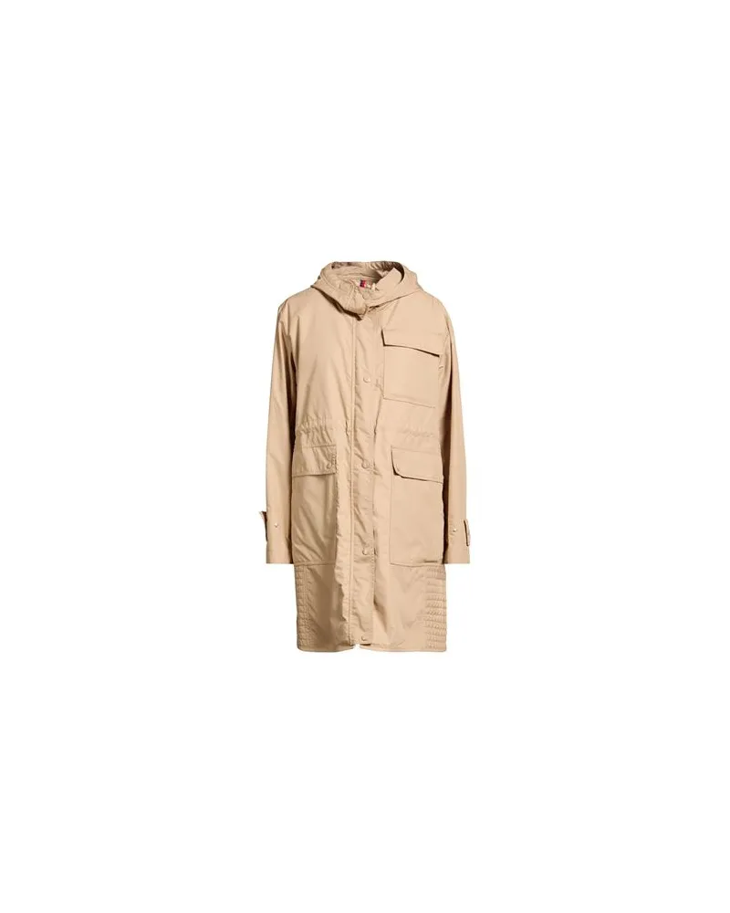Moncler JACKEN & MÄNTEL - Jacken, Mäntel & Trenchcoatsauf YOOX.COM Beige