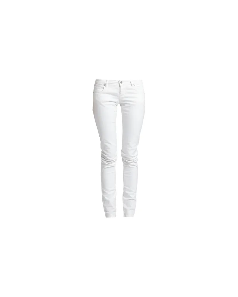Patrizia Pepe HOSEN & RÖCKE - Jeanshosenauf YOOX.COM Weiß