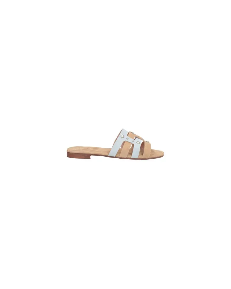 Divine Follie SCHUHE - Sandalenauf YOOX.COM Beige