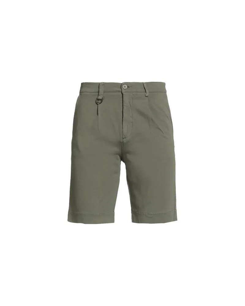 Aeronautica Militare HOSEN & RÖCKE - Shorts & Bermudashortsauf YOOX.COM Militärgrün