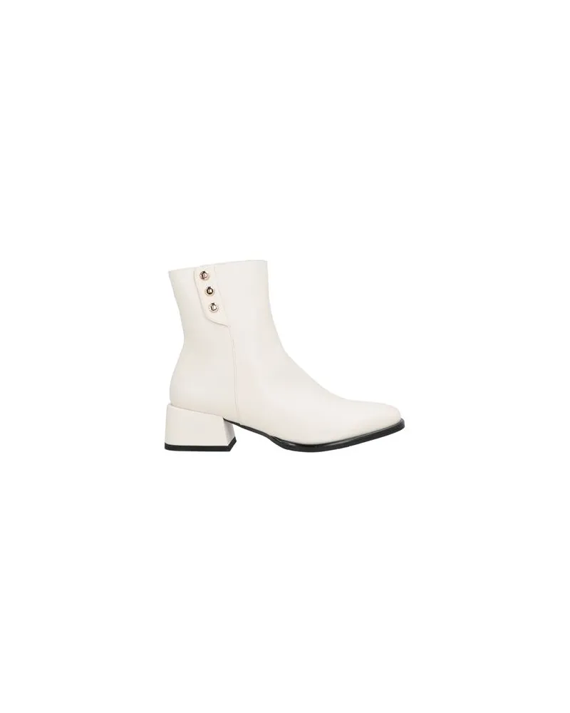 Laura Biagiotti SCHUHE - Stiefelettenauf YOOX.COM Elfenbein