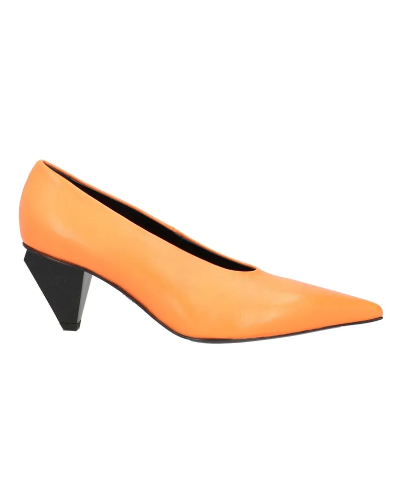 Attilio Giusti Leombruni Pumps Orange