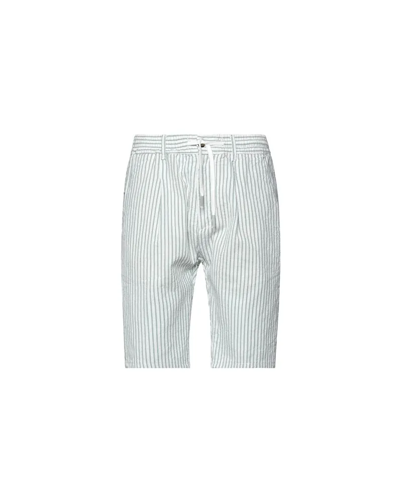 CRUNA HOSEN & RÖCKE - Shorts & Bermudashortsauf YOOX.COM Säuregrün