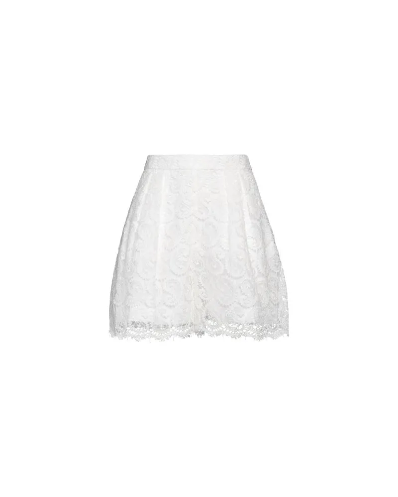 Giambattista Valli HOSEN & RÖCKE - Shorts & Bermudashortsauf YOOX.COM Weiß