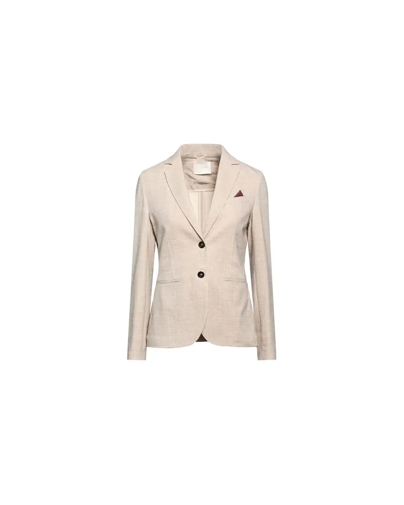 CIRCOLO 1901 ANZÜGE und CO-ORDS - Blazersauf YOOX.COM Beige