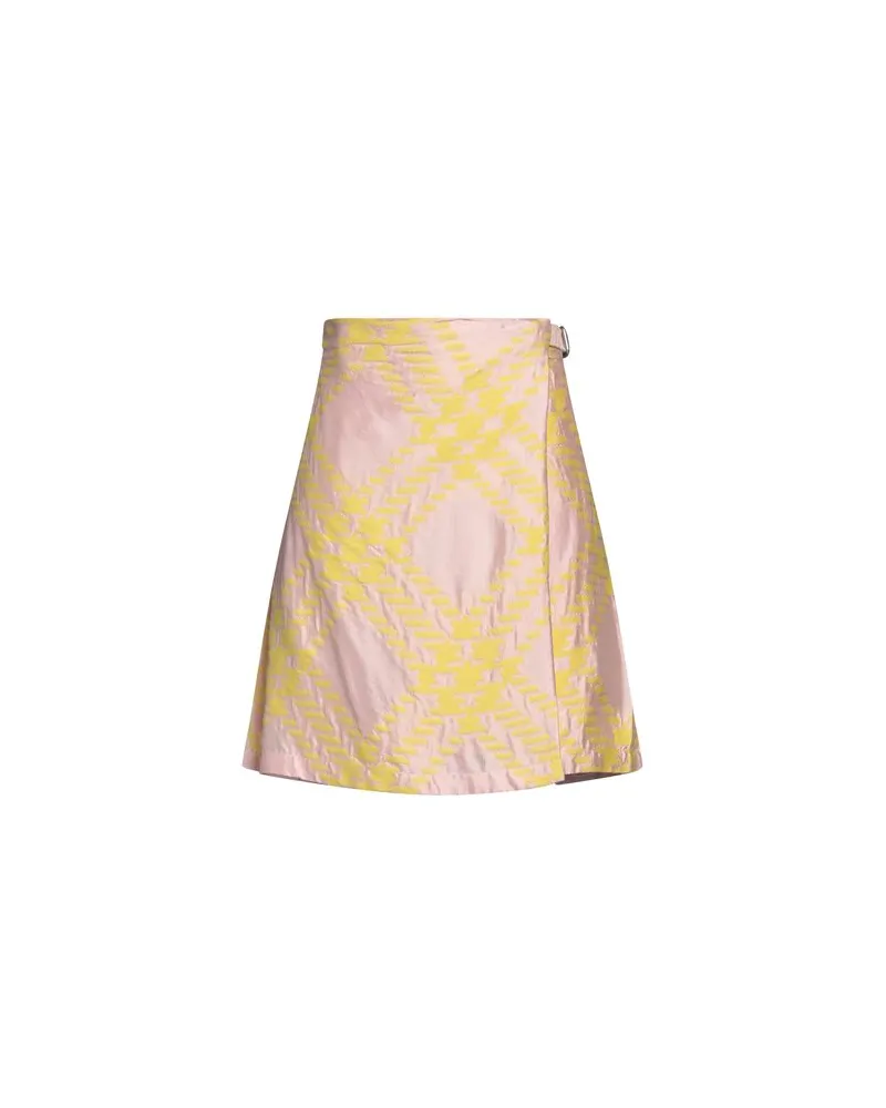 Burberry HOSEN & RÖCKE - Miniröckeauf YOOX.COM Hellrosa