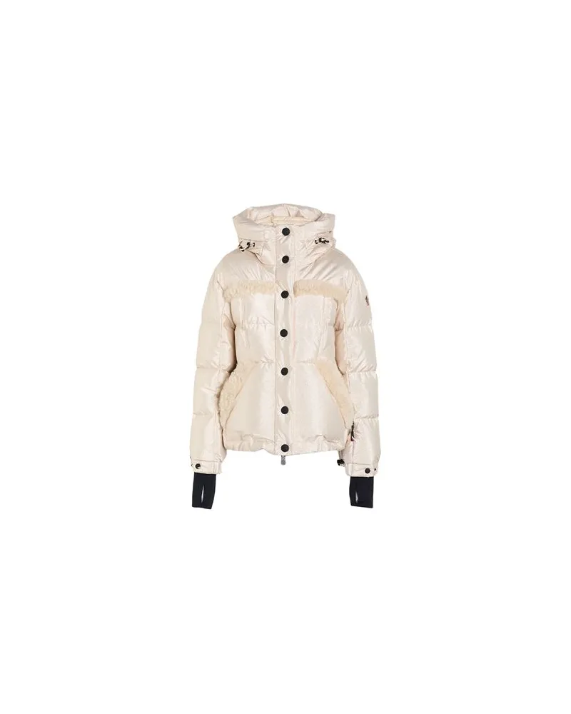 Moncler JACKEN & MÄNTEL - Pufferjacken & Daunenjackenauf YOOX.COM Beige