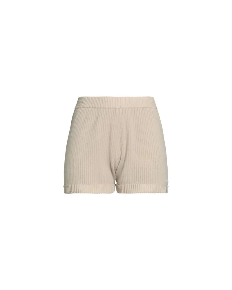 HINNOMINATE HOSEN & RÖCKE - Shorts & Bermudashortsauf YOOX.COM Beige