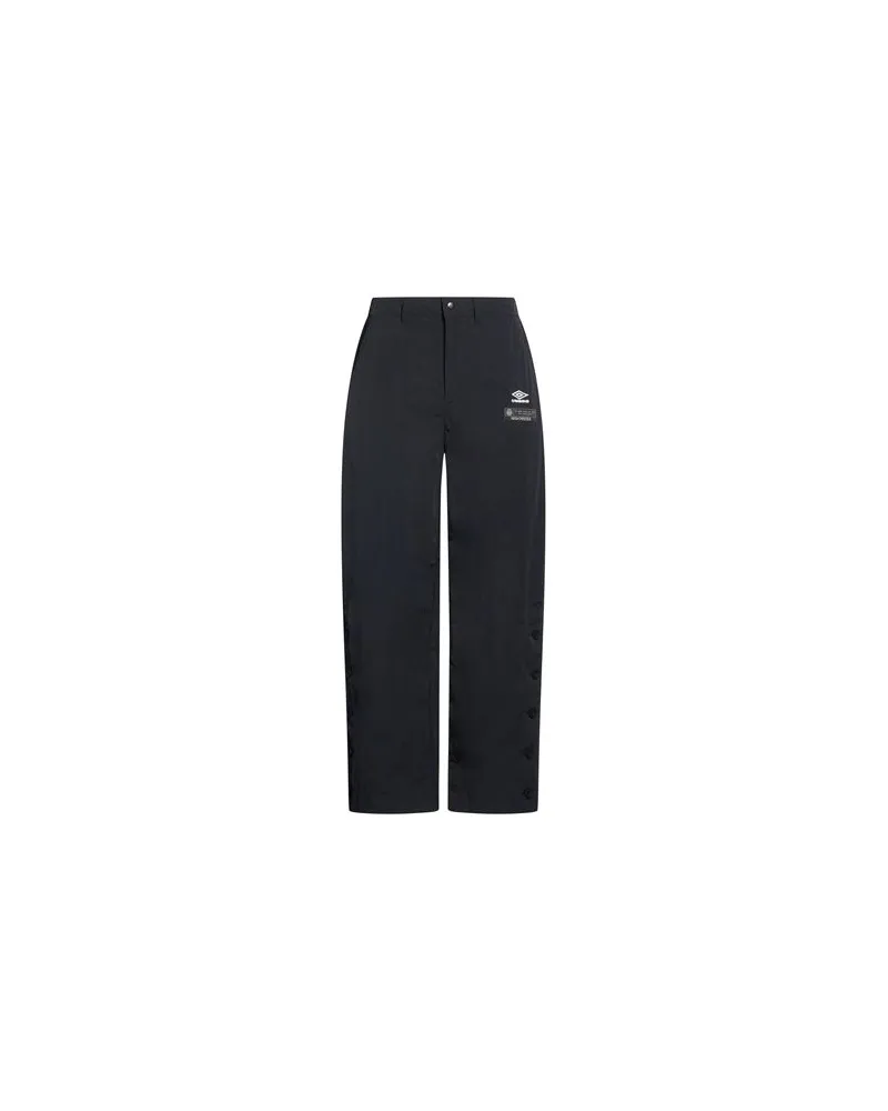Umbro HOSEN & RÖCKE - Hosenauf YOOX.COM Schwarz