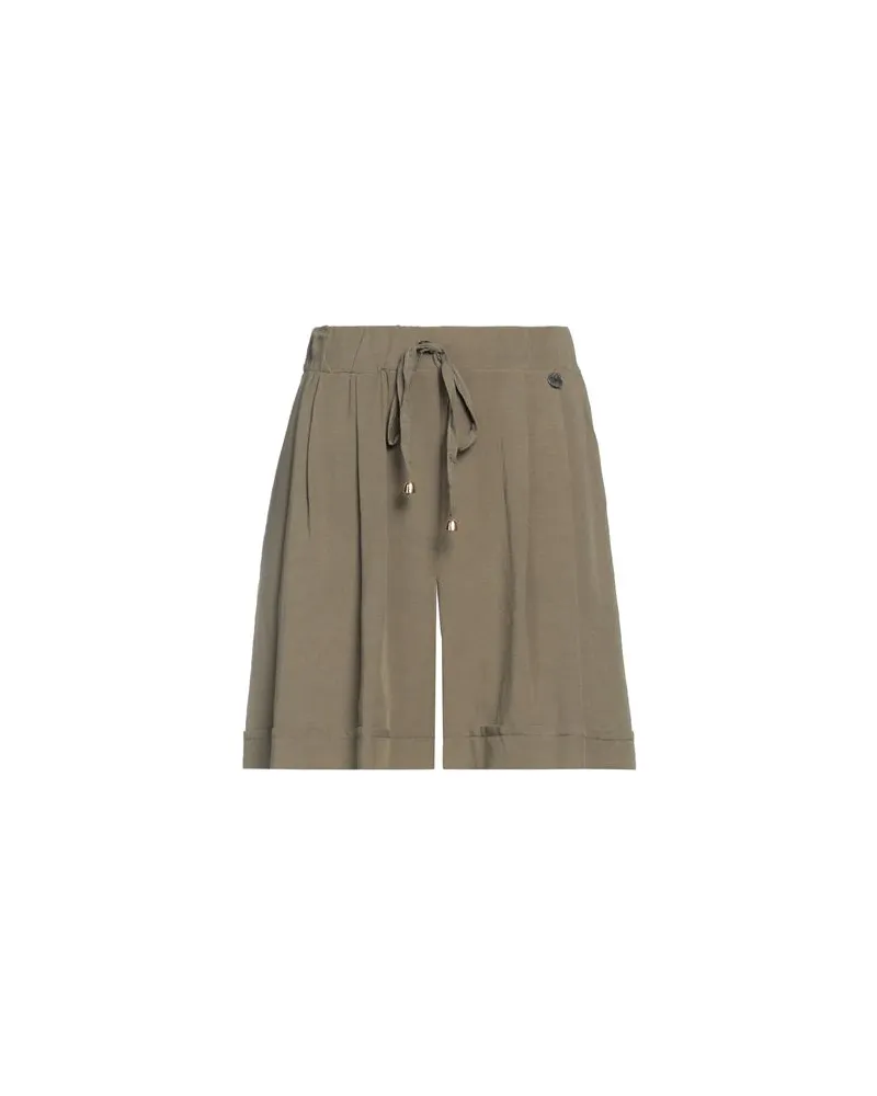 Take Two HOSEN & RÖCKE - Shorts & Bermudashortsauf YOOX.COM Militärgrün