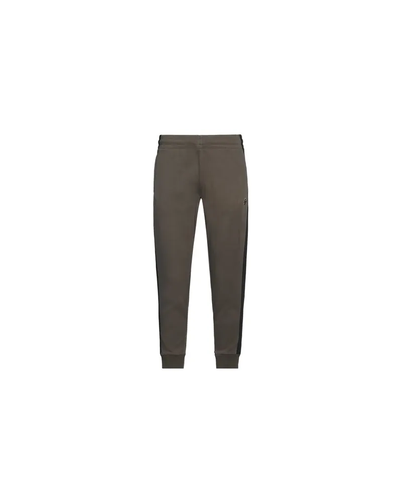 Superdry. HOSEN & RÖCKE - Hosenauf YOOX.COM Militärgrün