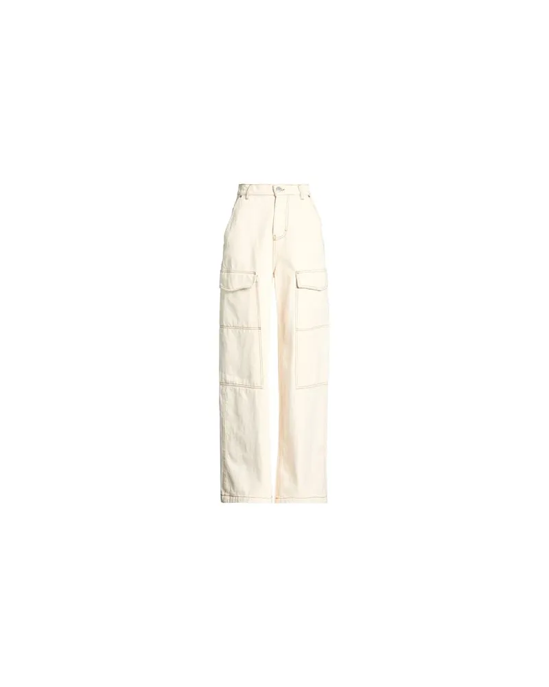 AMI Paris HOSEN & RÖCKE - Jeanshosenauf YOOX.COM Cremeweiß