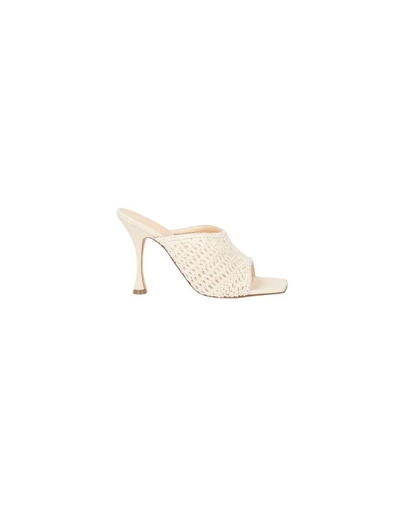 Magda Butrym SCHUHE - Sandalenauf YOOX.COM Cremeweiß