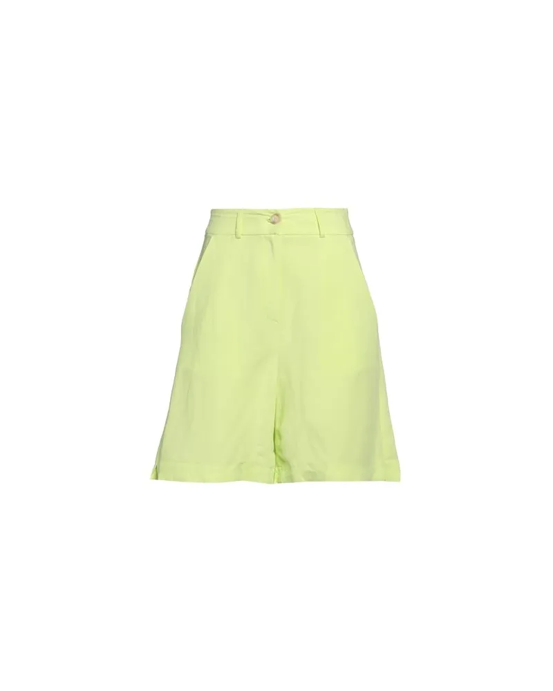 Eleonora Stasi HOSEN & RÖCKE - Shorts & Bermudashortsauf YOOX.COM Limettengrün