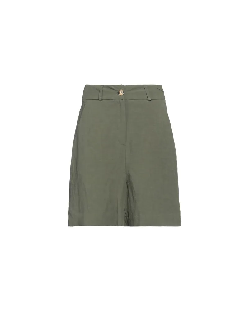 Eleonora Stasi HOSEN & RÖCKE - Shorts & Bermudashortsauf YOOX.COM Militärgrün