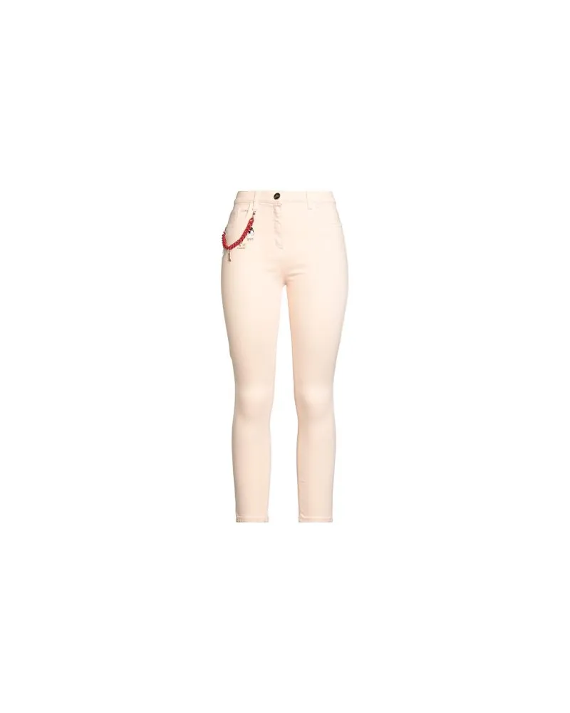 Elisabetta Franchi HOSEN & RÖCKE - Jeanshosenauf YOOX.COM Hellrosa