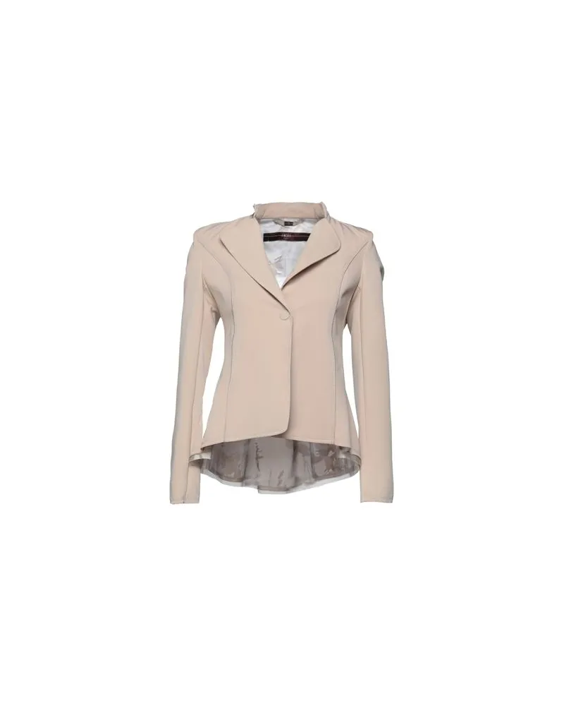 HIGH ANZÜGE und CO-ORDS - Blazersauf YOOX.COM Beige