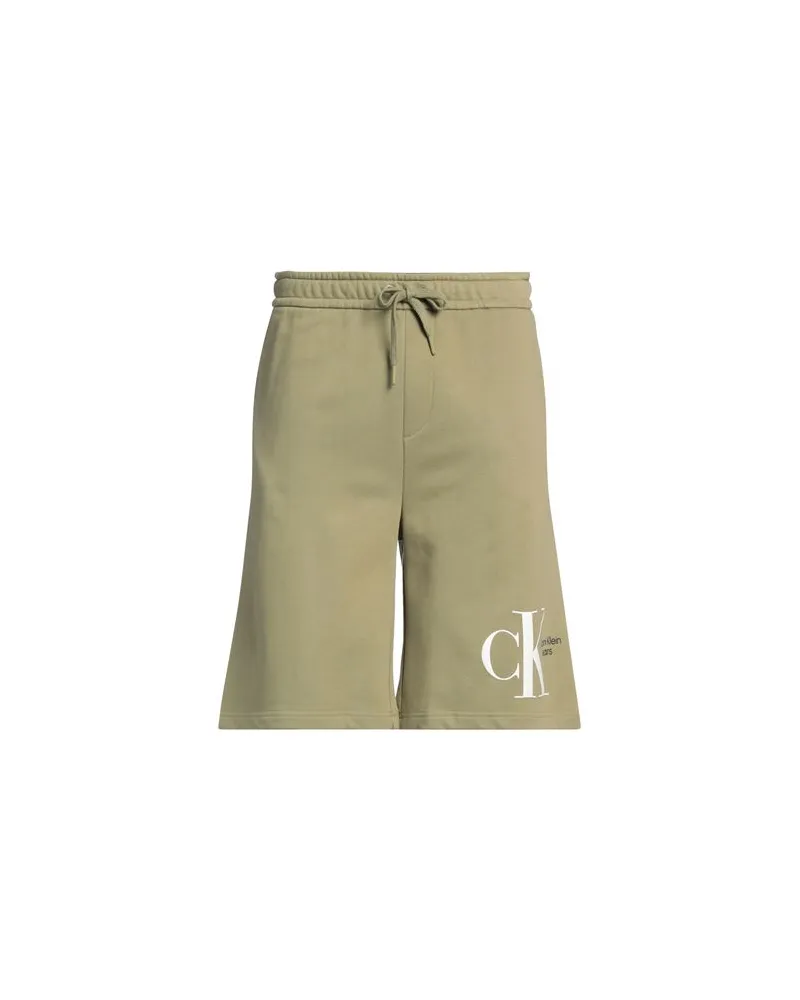 Calvin Klein HOSEN & RÖCKE - Shorts & Bermudashortsauf YOOX.COM Militärgrün