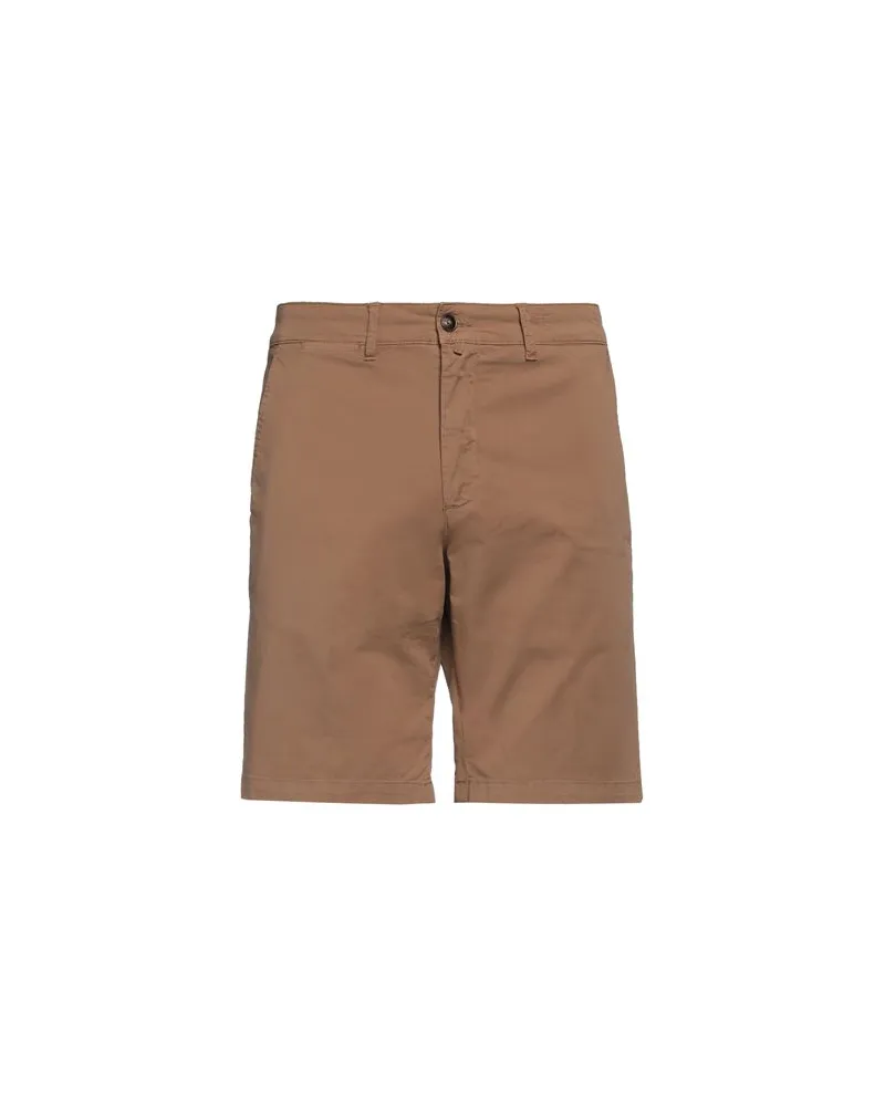 Betwoin HOSEN & RÖCKE - Shorts & Bermudashortsauf YOOX.COM Braun