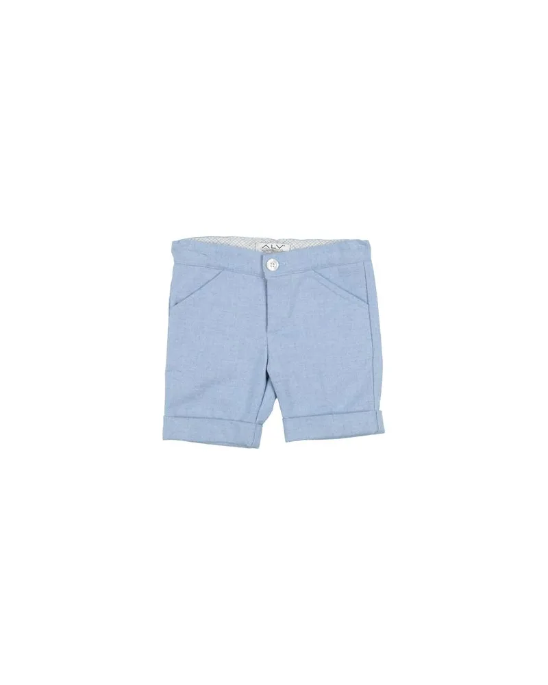 Alviero Martini HOSEN & RÖCKE - Shorts & Bermudashortsauf YOOX.COM Hellblau