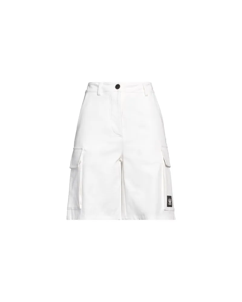 Dior HOSEN & RÖCKE - Jeansshortsauf YOOX.COM Weiß