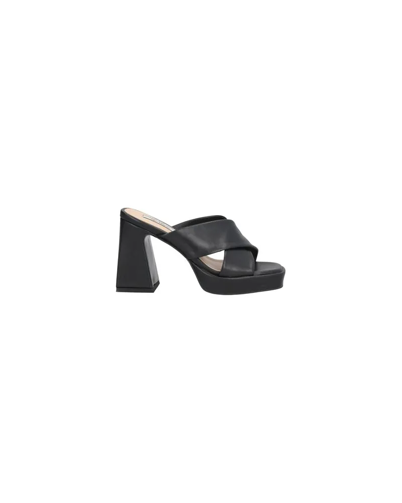 Gai Mattiolo SCHUHE - Sandalenauf YOOX.COM Schwarz