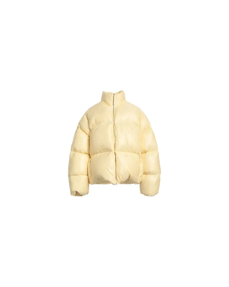 Jil Sander JACKEN & MÄNTEL - Pufferjacken & Daunenjackenauf YOOX.COM Pastellgelb