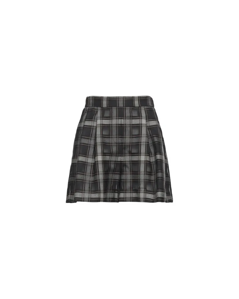 Fabiana Filippi HOSEN & RÖCKE - Shorts & Bermudashortsauf YOOX.COM Schwarz