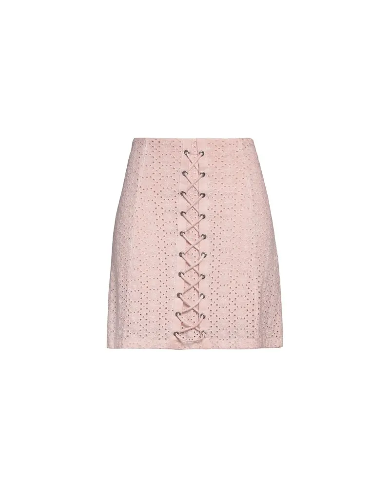 Guess HOSEN & RÖCKE - Miniröckeauf YOOX.COM Hellrosa