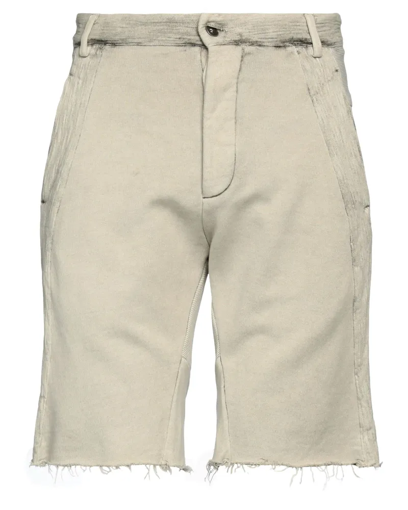 Masnada Shorts & Bermudashorts Beige