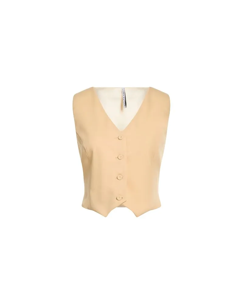 Liviana Conti ANZÜGE und CO-ORDS - Couture-Westenauf YOOX.COM Sand