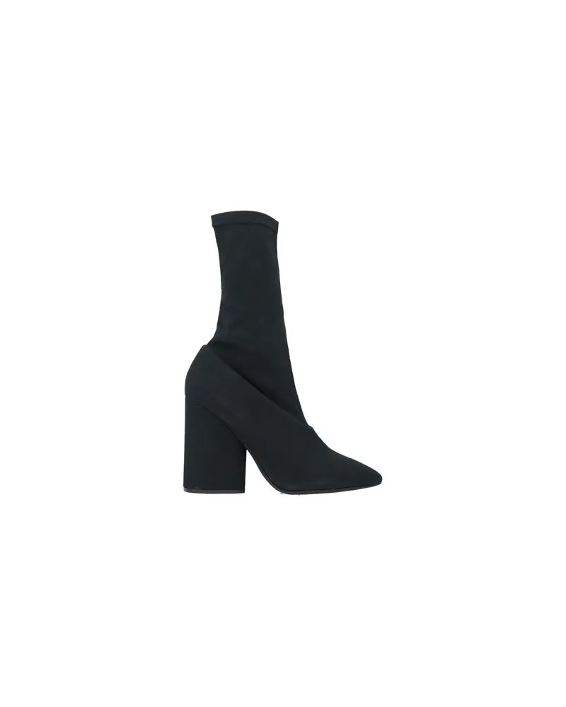 YEEZY SCHUHE - Stiefelettenauf YOOX.COM Schwarz