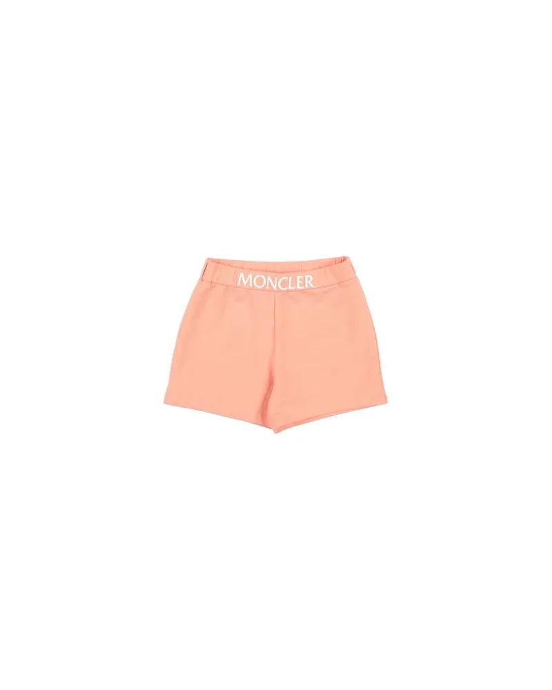 Moncler HOSEN & RÖCKE - Shorts & Bermudashortsauf YOOX.COM Lachs