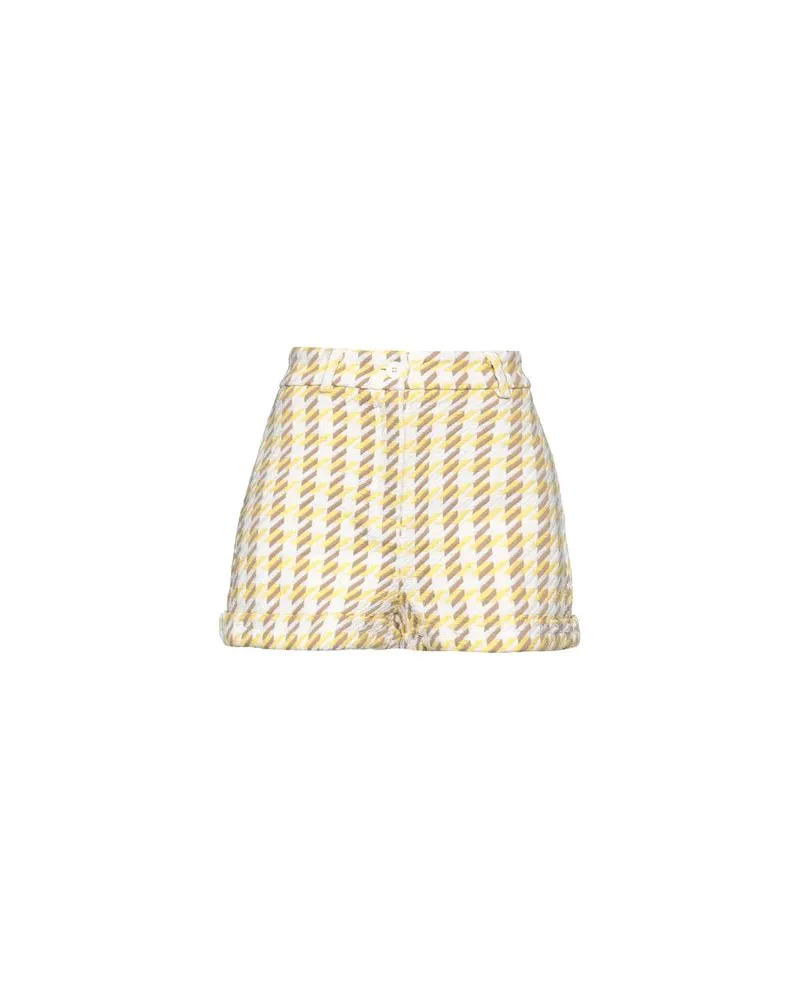 VICOLO HOSEN & RÖCKE - Shorts & Bermudashortsauf YOOX.COM Gelb