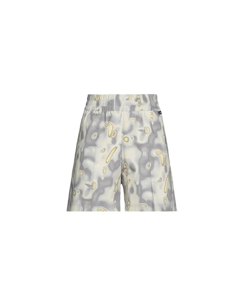 Trussardi HOSEN & RÖCKE - Shorts & Bermudashortsauf YOOX.COM Hellgrau