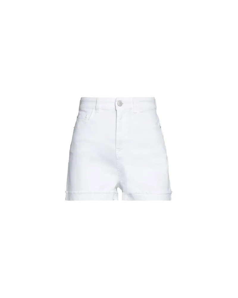 Emporio Armani HOSEN & RÖCKE - Jeansshortsauf YOOX.COM Weiß
