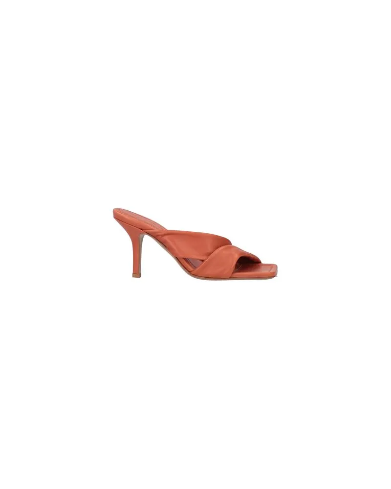 camilla and marc SCHUHE - Sandalenauf YOOX.COM Lederfarben