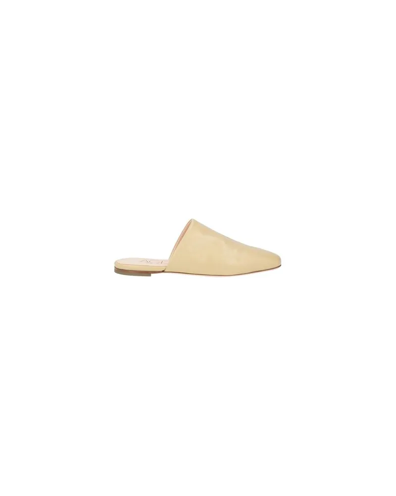 Attilio Giusti Leombruni SCHUHE - Mules & Clogsauf YOOX.COM Sand
