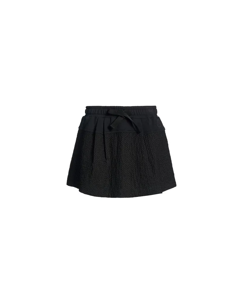 Moncler HOSEN & RÖCKE - Shorts & Bermudashortsauf YOOX.COM Schwarz