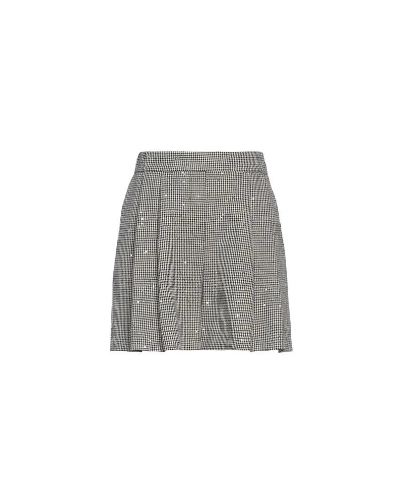 Fabiana Filippi HOSEN & RÖCKE - Shorts & Bermudashortsauf YOOX.COM Schwarz