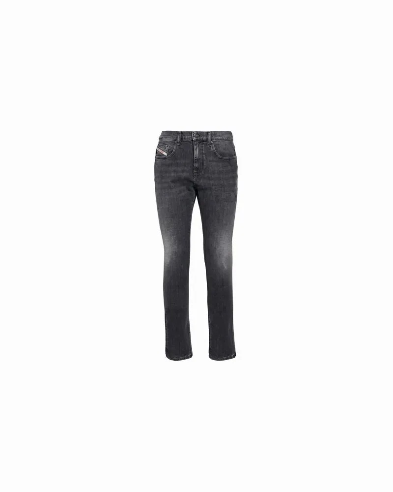 Diesel HOSEN & RÖCKE - Jeanshosenauf YOOX.COM Schwarz