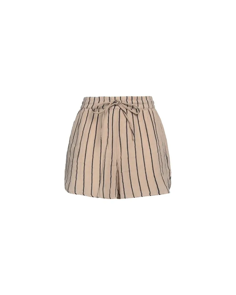 ICHI HOSEN & RÖCKE - Shorts & Bermudashortsauf YOOX.COM Beige
