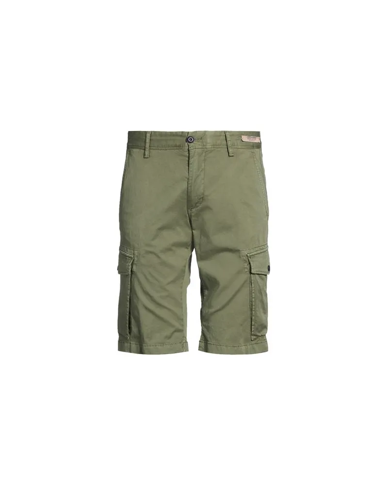 Paul & Shark HOSEN & RÖCKE - Shorts & Bermudashortsauf YOOX.COM Militärgrün