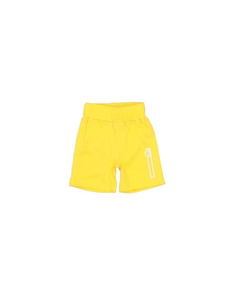 Bikkembergs HOSEN & RÖCKE - Shorts & Bermudashortsauf YOOX.COM Gelb