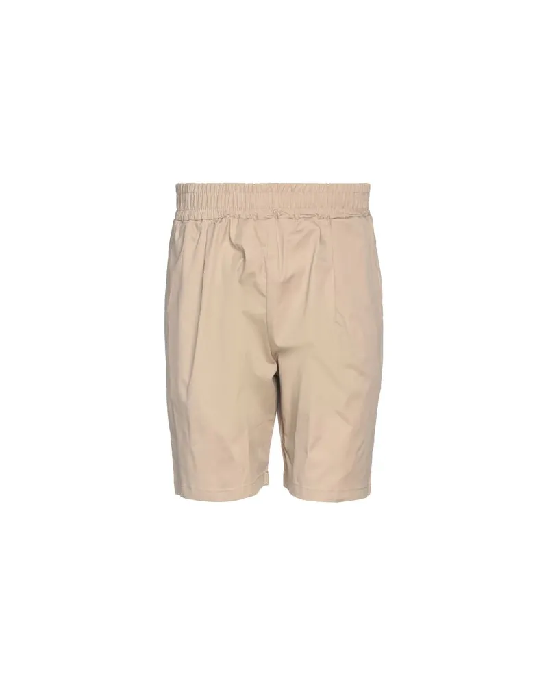 Family First HOSEN & RÖCKE - Shorts & Bermudashortsauf YOOX.COM Beige