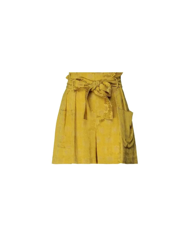 RED Valentino HOSEN & RÖCKE - Shorts & Bermudashortsauf YOOX.COM Gelb