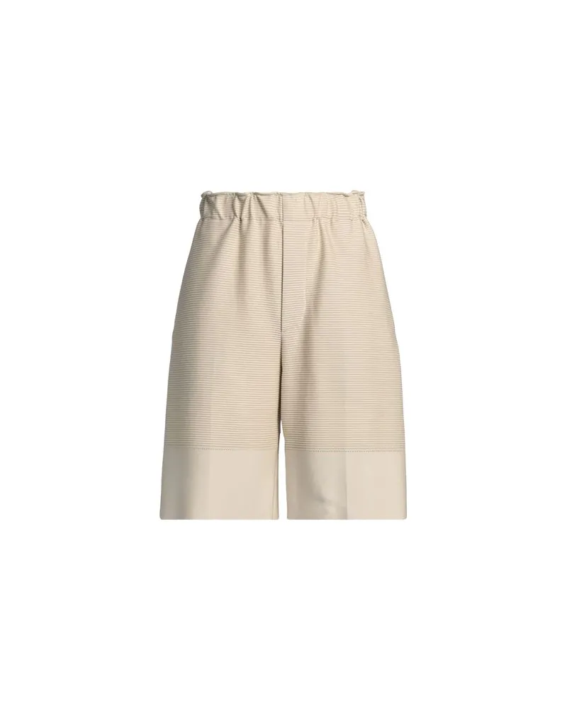 Issey Miyake HOSEN & RÖCKE - Shorts & Bermudashortsauf YOOX.COM Beige